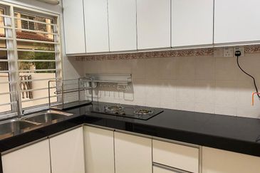 🔥👍FULLY FURNISHED 2.5 STOREY TERRACE LINK HOUSE TAMAN PUNCAK JALIL BANDAR PUTRA PERMAI SERI KEMBANGAN RENT 