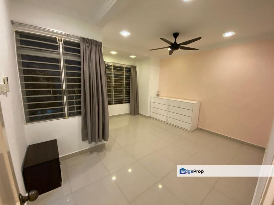 🔥👍FULLY FURNISHED 2.5 STOREY TERRACE LINK HOUSE TAMAN PUNCAK JALIL BANDAR PUTRA PERMAI SERI KEMBANGAN RENT , Selangor, Seri Kembangan