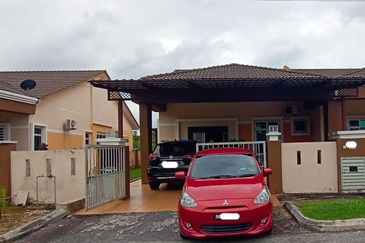 ⭐FREEHOLD BUMI LOT SINGLE STOREY SEMI D WARISAN PUTERI SIKAMAT SEREMBAN 