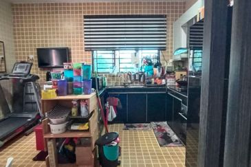 ⭐FREEHOLD BUMI LOT SINGLE STOREY SEMI D WARISAN PUTERI SIKAMAT SEREMBAN 