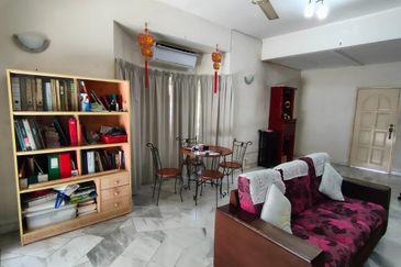 👍FREEHOLD NON BUMI LOT DOUBLE STOREY SEMI D GREEN STREET HOMES SEREMBAN 2