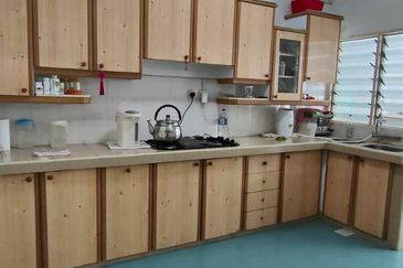 👍FREEHOLD NON BUMI LOT DOUBLE STOREY SEMI D GREEN STREET HOMES SEREMBAN 2