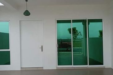 🔥DOUBLE STOREY TERRACE BASIC TIARA SENDAYAN SEREMBAN FOR RENT 