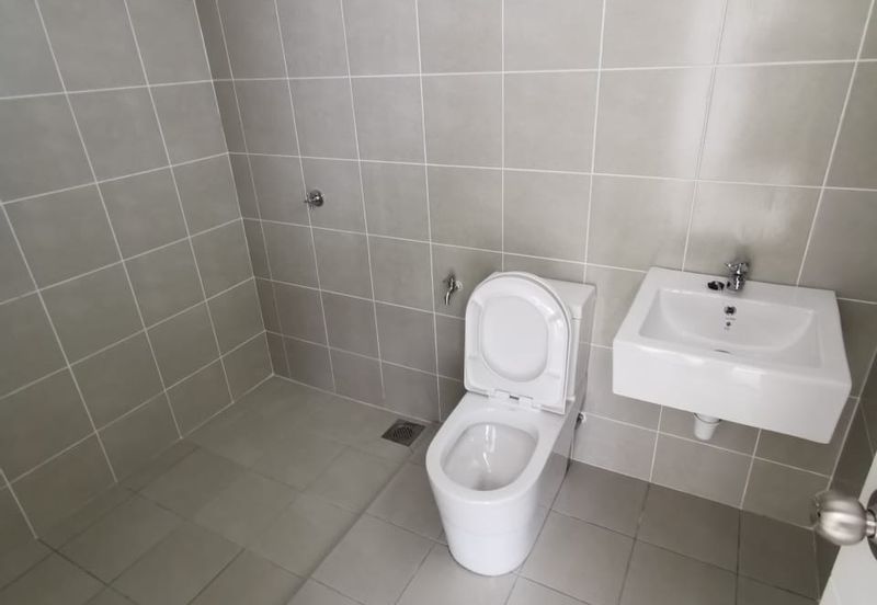 🔥DOUBLE STOREY TERRACE BASIC TIARA SENDAYAN SEREMBAN FOR RENT 