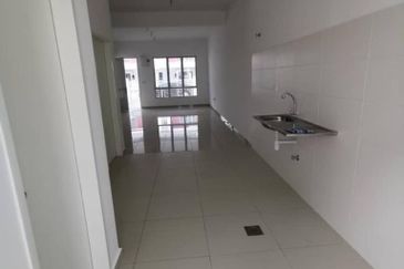 🔥DOUBLE STOREY TERRACE BASIC TIARA SENDAYAN SEREMBAN FOR RENT 