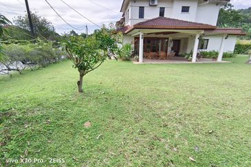 🔥FREEHOLD NON BUMI CORNER LOT HUGE LAND SEMI D GREEN STREET HOMES SEREMBAN 2