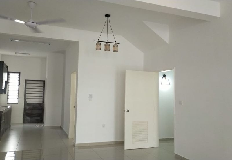 🔥PARTIAL FURNISHED DOUBLE STOREY TIARA SENDAYAN FLORIA NEAR BANDAR ENSTEK FOR RENT 