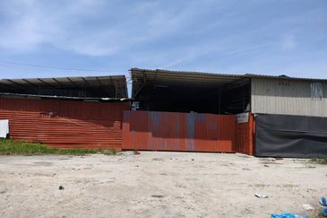 7 acres industrial land with 4 warehouses @ Kapar