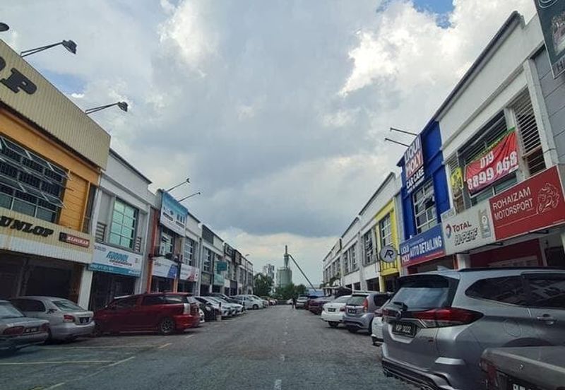 2 storey shop in Taman Dutamas, Balakong