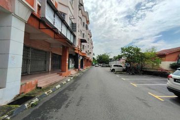Meru Shop for sale, Jalan Pekan Baru, Seri Pelangi Shop