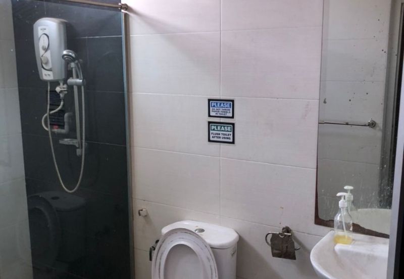 Puchong Utama 1.5 storey Link Factory