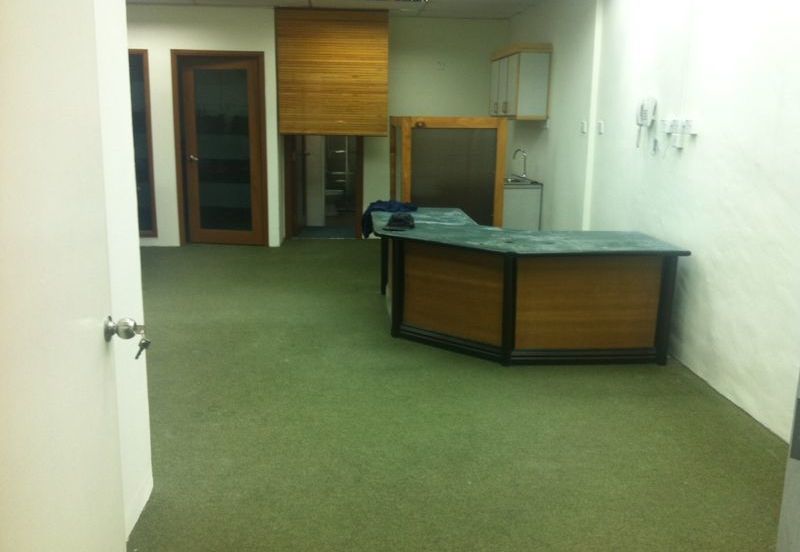 Puchong Utama 1.5 storey Link Factory