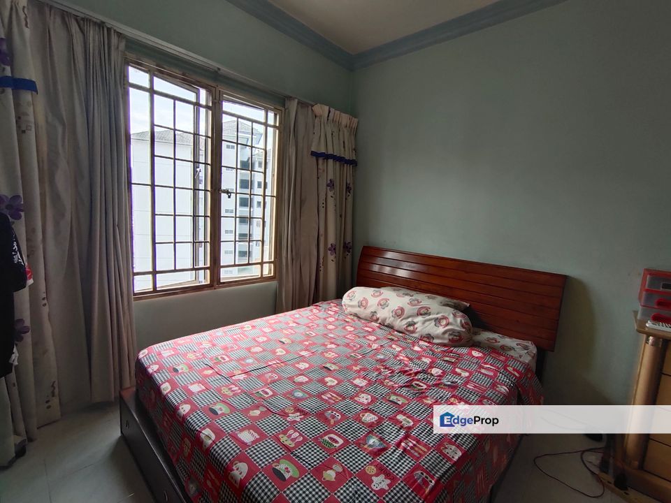 Low Density Kenanga Apartment Pusat Bandar Puchong, Selangor, Puchong