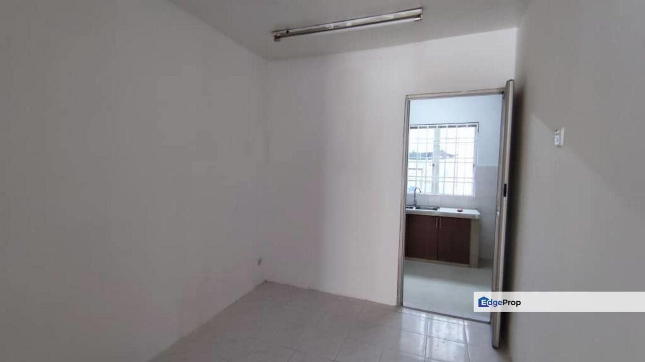 Double Storey Bandar Saujana Putra sp7 For Sale, Selangor, Jenjarom