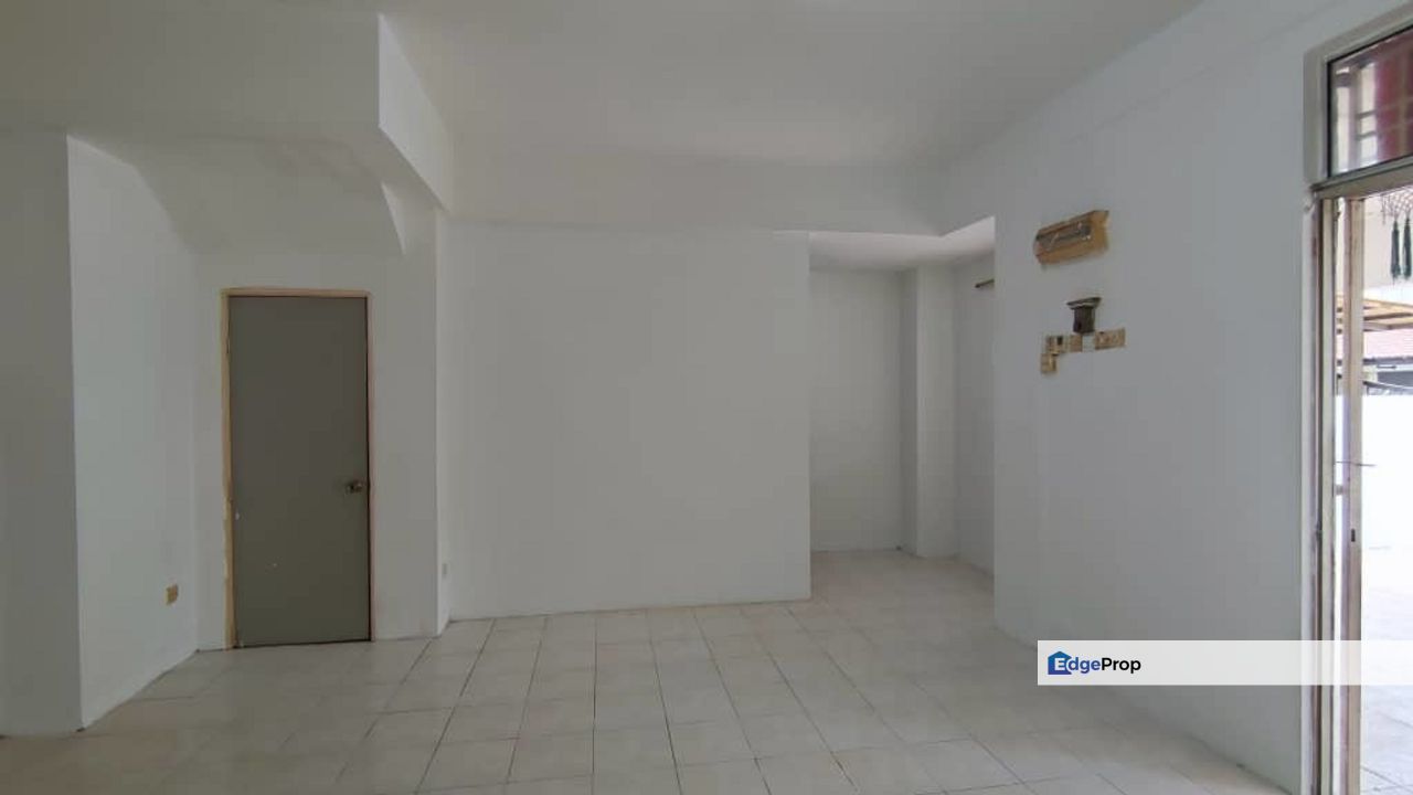 Double Storey Bandar Saujana Putra sp7 For Sale, Selangor, Jenjarom