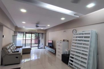 Anjung Hijau (Greenfield Apartment)