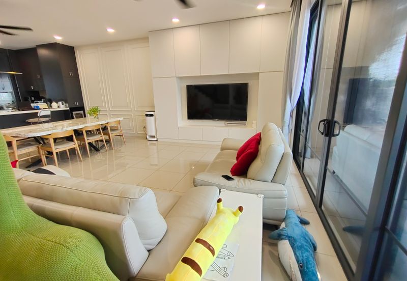 Lucent Residence @ twentyfive.7