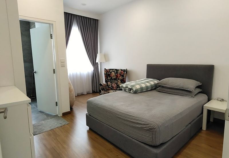 Lucent Residence @ twentyfive.7