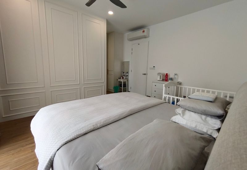 Lucent Residence @ twentyfive.7