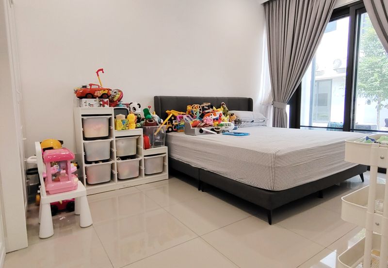 Lucent Residence @ twentyfive.7