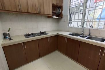 2 Sty Terrace House Bandar Saujana Putra Hot Spot Near Kota Kumuning 📢100% Loan✅ Low Depo🔥❗Near Shops Non Bumi Lot 