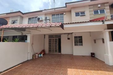 2 Sty Terrace House Bandar Saujana Putra Hot Spot Near Kota Kumuning 📢100% Loan✅ Low Depo🔥❗Near Shops Non Bumi Lot 