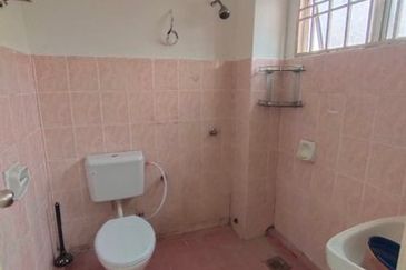 2 Sty Terrace House Bandar Saujana Putra Hot Spot Near Kota Kumuning 📢100% Loan✅ Low Depo🔥❗Near Shops Non Bumi Lot 