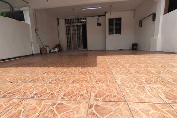 2 Sty Terrace House Bandar Saujana Putra Hot Spot Near Kota Kumuning 📢100% Loan✅ Low Depo🔥❗Near Shops Non Bumi Lot 