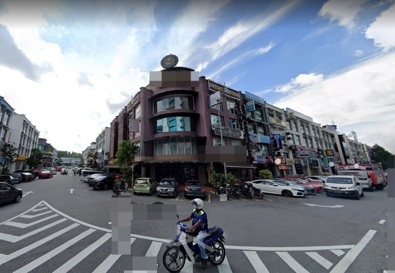 Bandar Puteri Puchong, Puchong, Corner Shop for rent