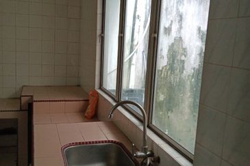 Bandar Menjalara (Desa Seri Mahkota)