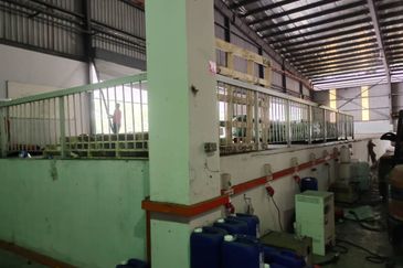 West Port, Pulau Indah