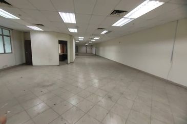 West Port, Pulau Indah