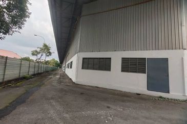 West Port, Pulau Indah