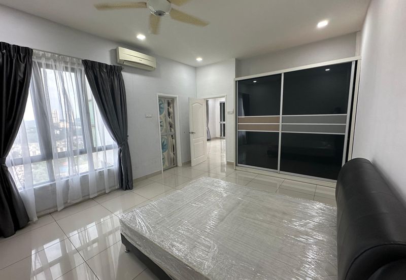 Atmosfera Condominium Partially Furnished Unit for Rent！