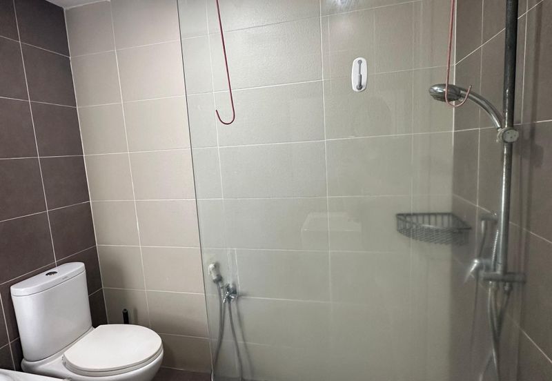 Atmosfera Condominium Partially Furnished Unit for Rent！