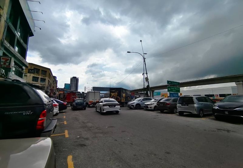 Pusat Bandar Puchong Shop Apartment for Sale!