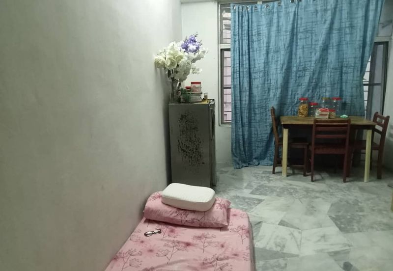 Pusat Bandar Puchong Shop Apartment for Sale!