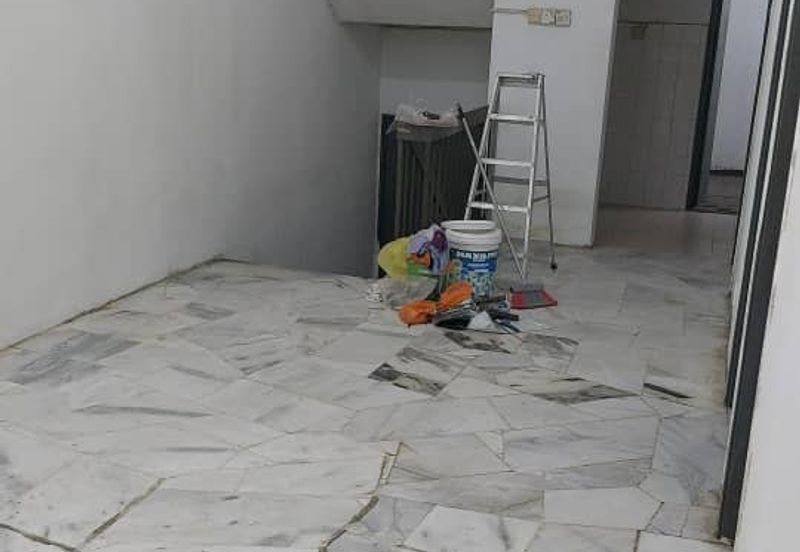 Pusat Bandar Puchong Shop Apartment for Sale!