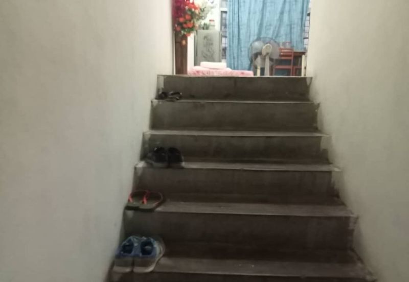 Pusat Bandar Puchong Shop Apartment for Sale!