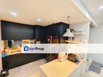 Atmosfera Condominium Partially Furnished Unit for Sale!, Selangor, Puchong