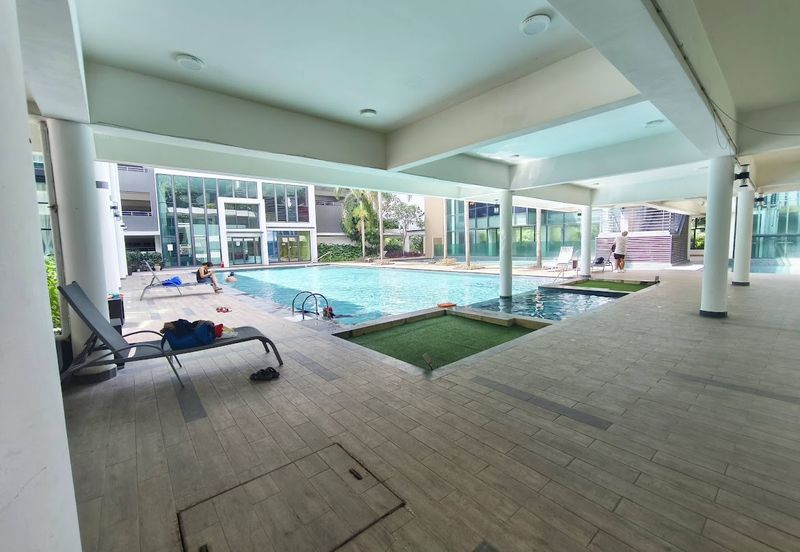 Lake Point Residence