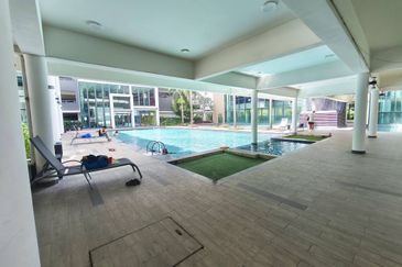 Lake Point Residence