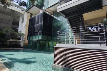 Lake Point Residence