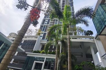 Lake Point Residence