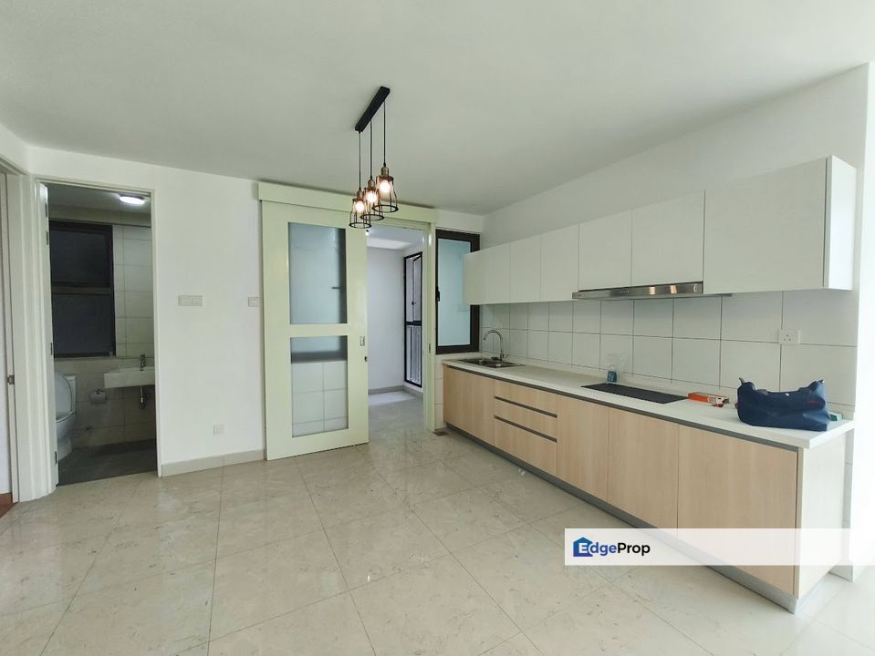 Lake Point Residence Unit for Sale!, Selangor, Cyberjaya