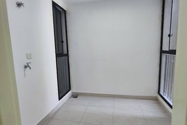 Lake Point Residence