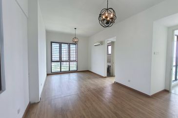 Lake Point Residence