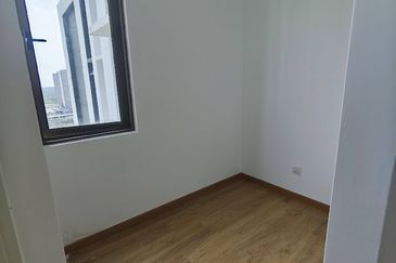 Lake Point Residence