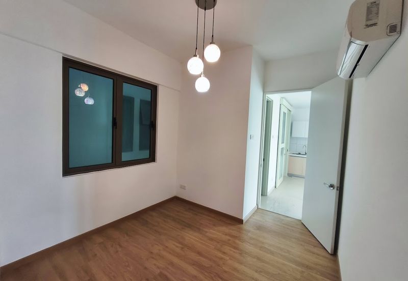 Lake Point Residence