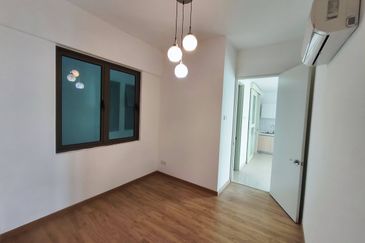 Lake Point Residence